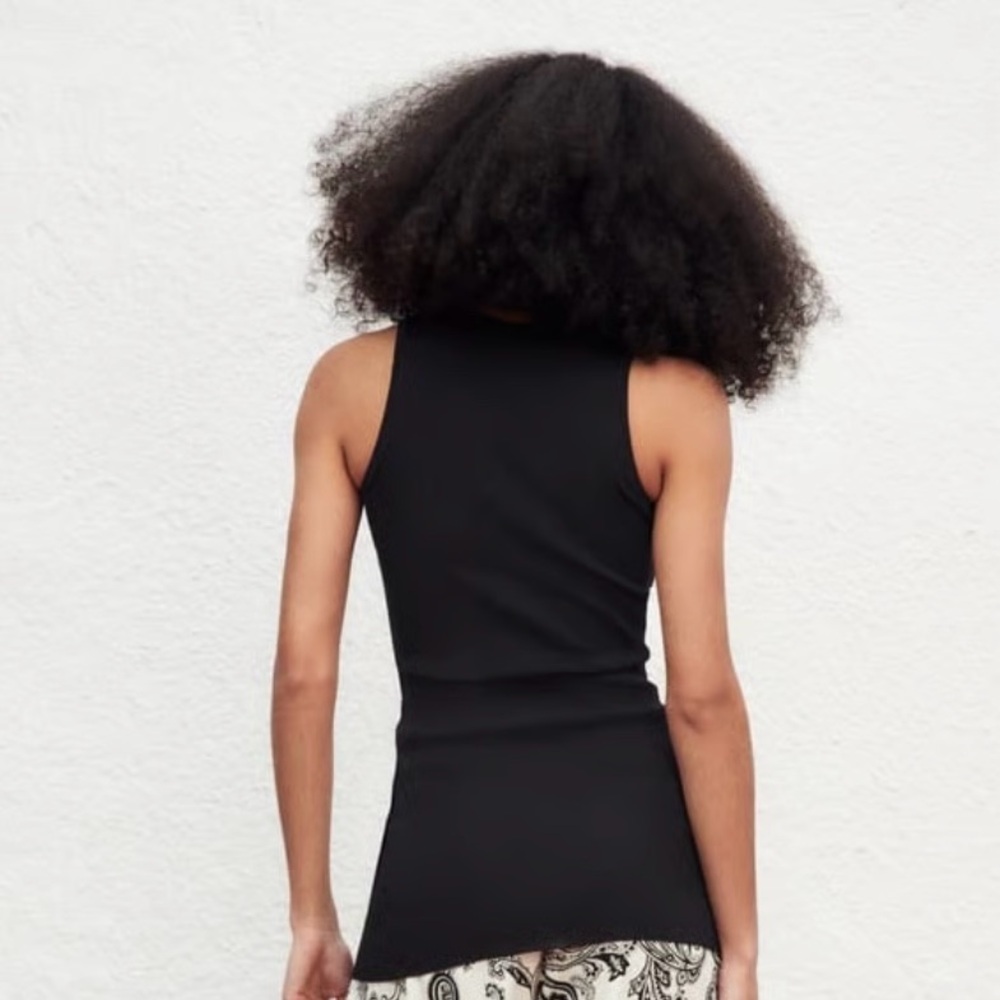 Zara Black Ribbed V-Neck Button Front Tank - Picture 3 of 11